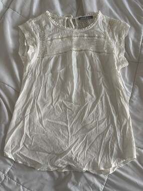 Daniel Rainn White Lace Contrast Pleated Cap Sleeve Blouse